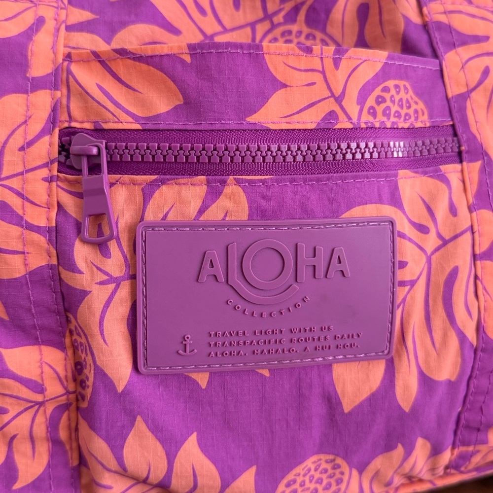 ALOHA Keep it Light Weekender Bag - Picture 5 of 8